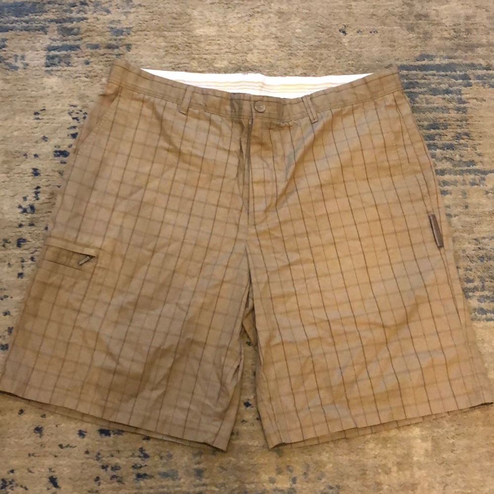 Greg Norman Men’s Golf Shorts